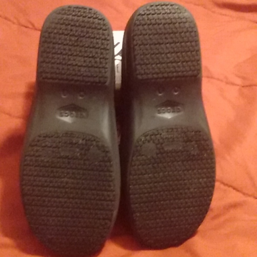 Crocs - Picture 6 of 7